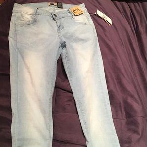 Light wash skinny jeans